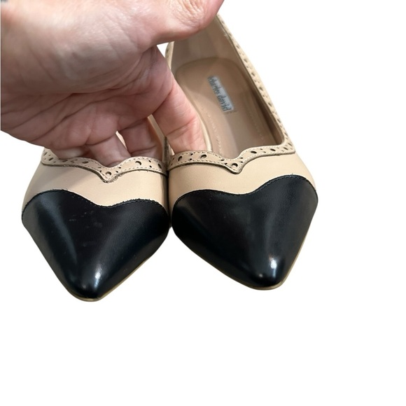 CHARLES DAVID Alanna Brogue Pointed Toe Pump In Nude-black Size:9 Chunky heel - Picture 4 of 7